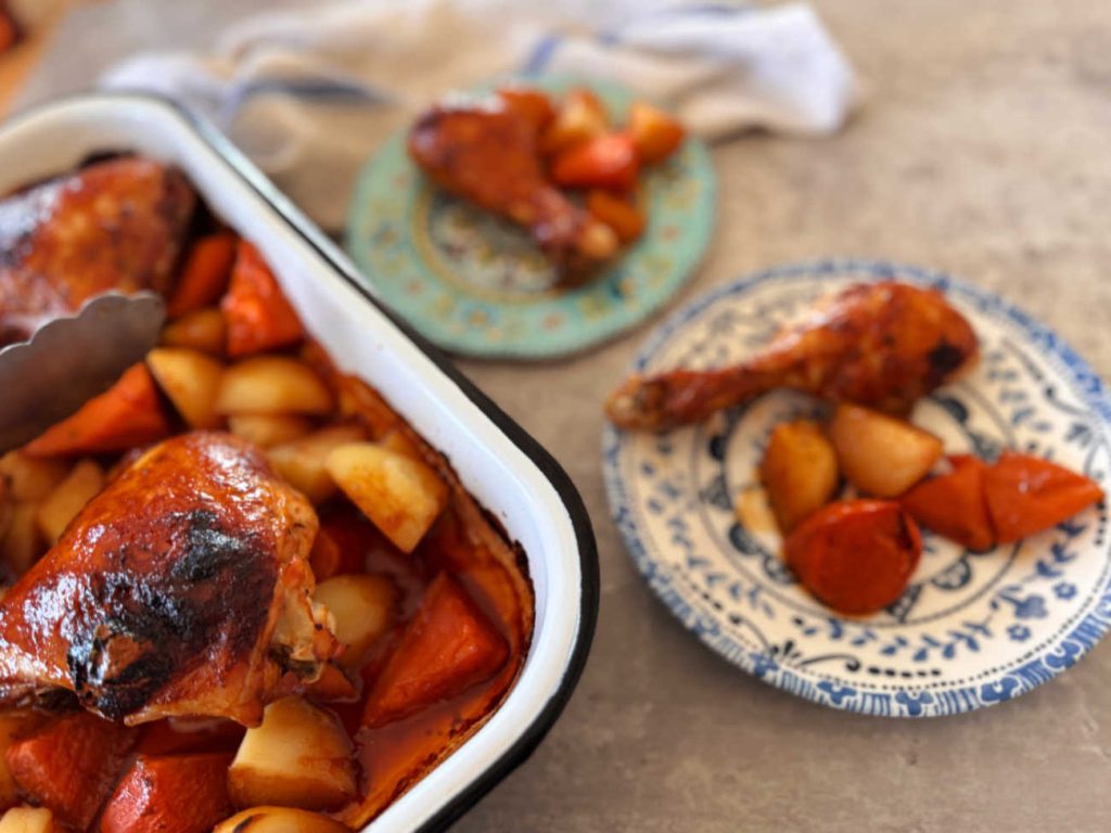 עוף בתנור עם בטטות